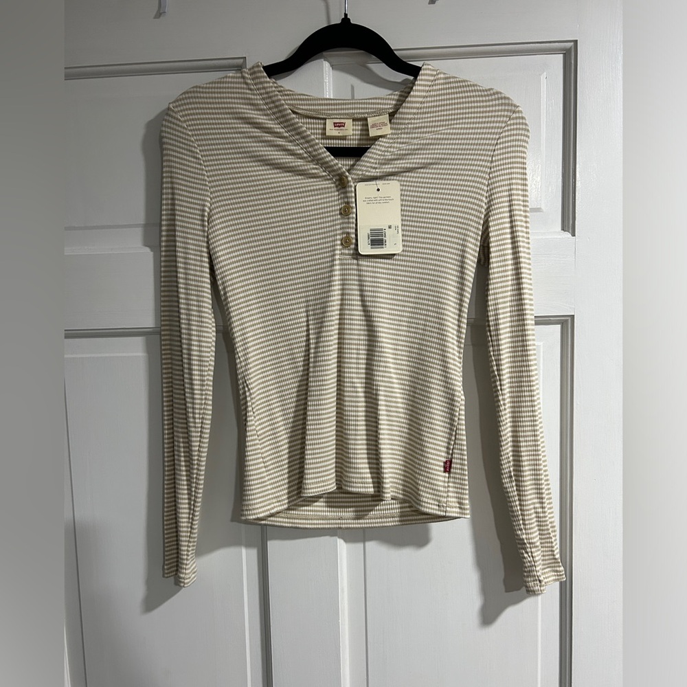 Levis long sleeve shirt